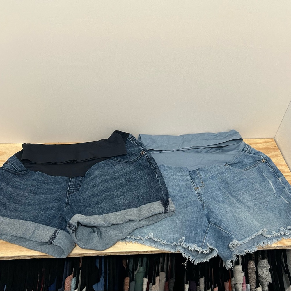 2 Pairs Sonoma Maternity Jean Shorts Size 12 - Picture 2 of 10